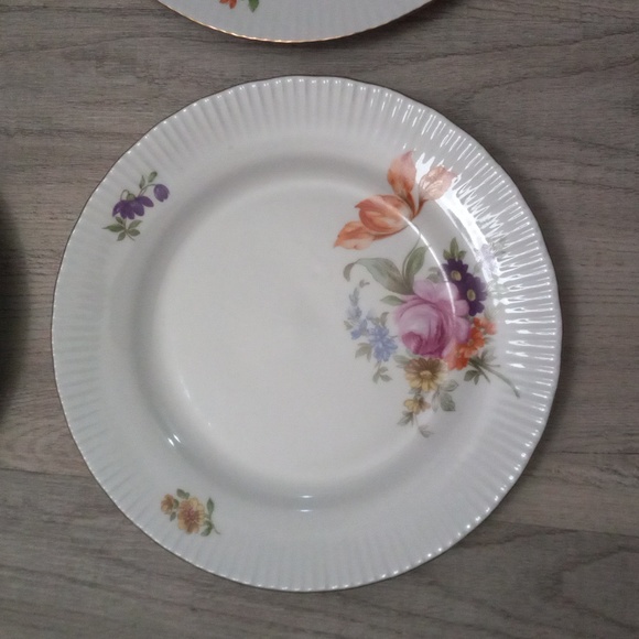 4 dessert plates made by JLMENAU in the German Democratic Republic. - Picture 2 of 6